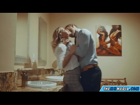 ❤️ Keď vás prsnatá blondínka zvádza na verejných toaletách Sex video na nás sk.flvporn.ru ❌️❤